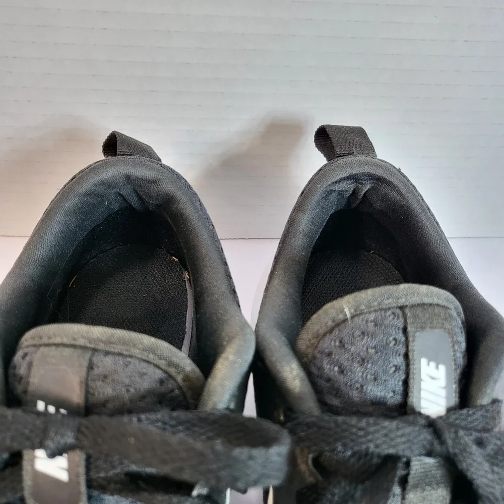 Nike‎ Roshe One Black White Golf Shoes Sneakers Womens Size 7.5 CD6066-001